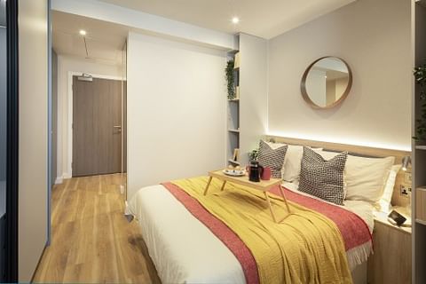 Comfy Studio - Bedroom