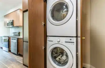 Coldstream, Waterloo - Waterloo, Ontario, Canada - Kitchen
