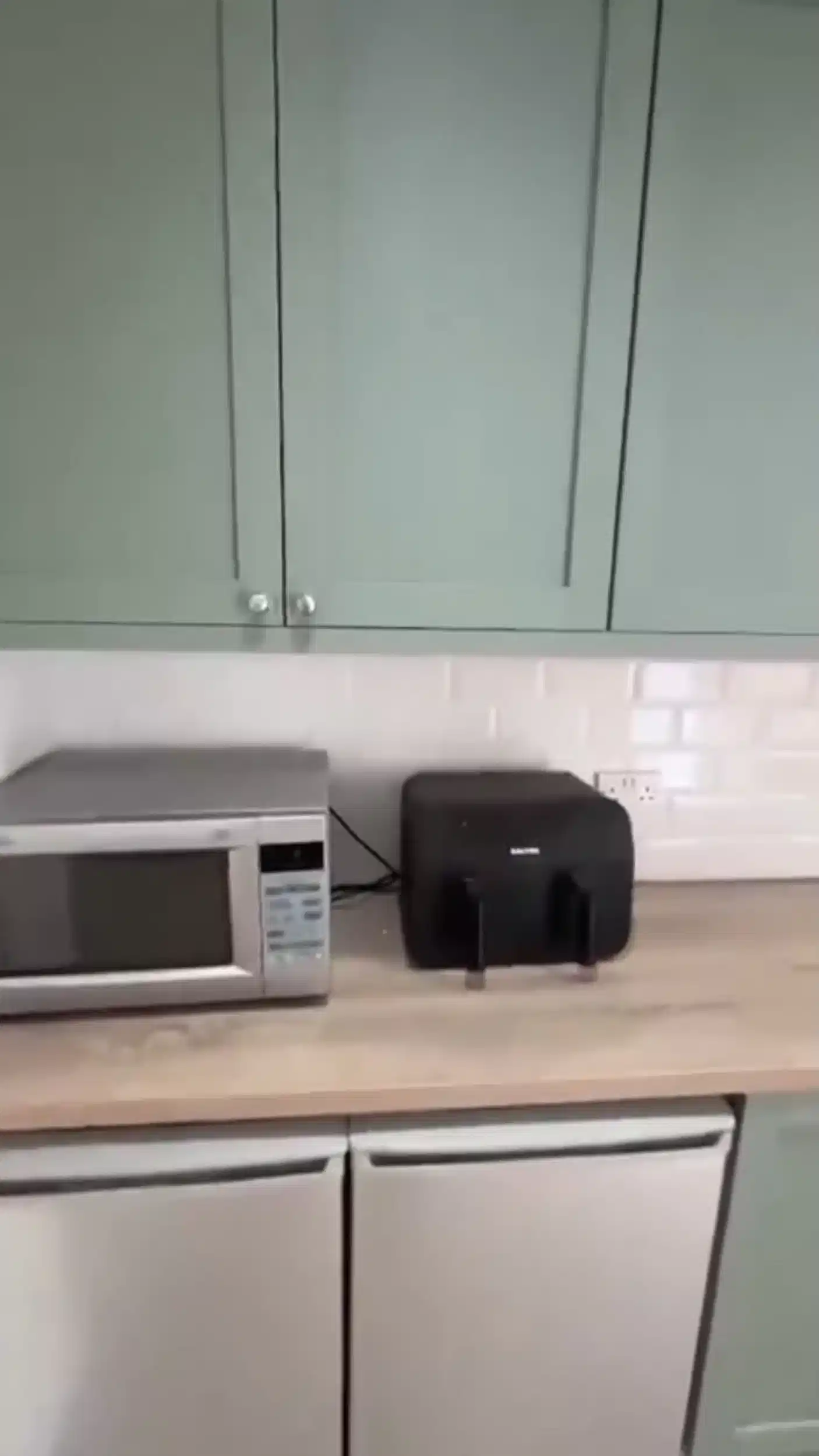 Room in A 6 Bedroom Apartment, 1a Brookfield, Artane, Dublin 5 D05 E7Y0  - Dublin, Ireland - Kitchen