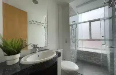 Kitchen?w=400&h=260&fit=crop&q=40&auto=format&trim=auto