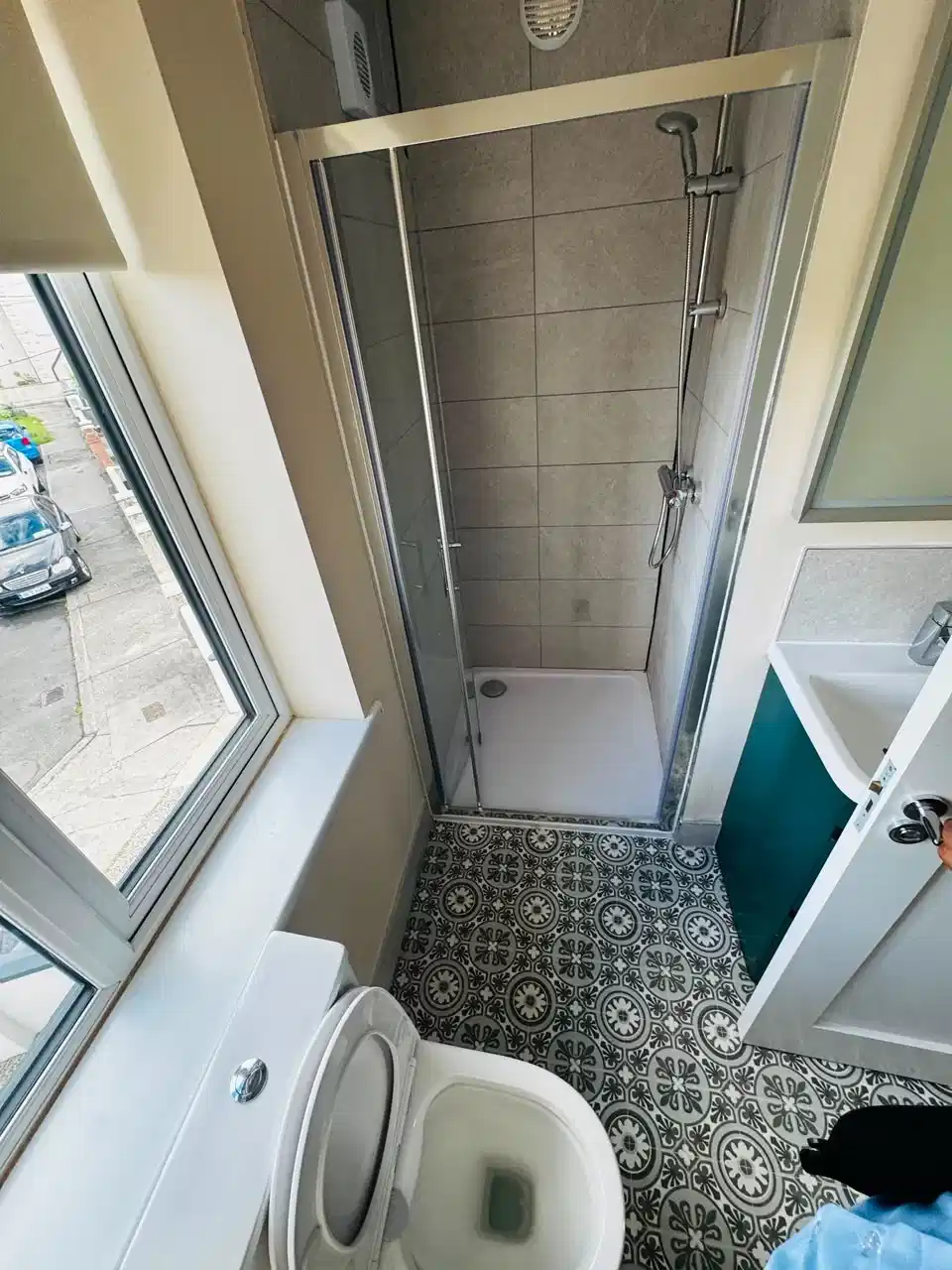 Room in a 4 Bedroom Apartment, 96 A St Maelruan's Park, Tallaght, Dublin 24, D24 WTR6 - Dublin, Ireland - Bathroom