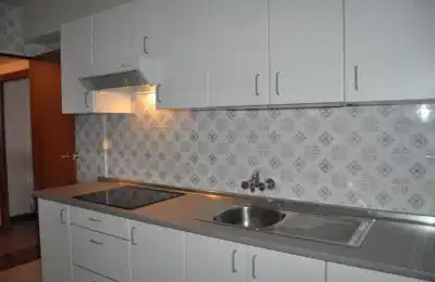 UNP 28938, Madrid - Madrid, Spain - Kitchen