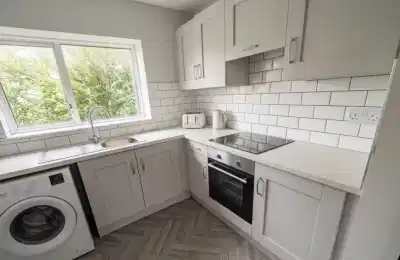 Room in a 4 Bedroom Apartment, Apartment 55, North Quay Place, Pope's Quay Street, Cork, T23 RX48 - Cork, Ireland - Kitchen