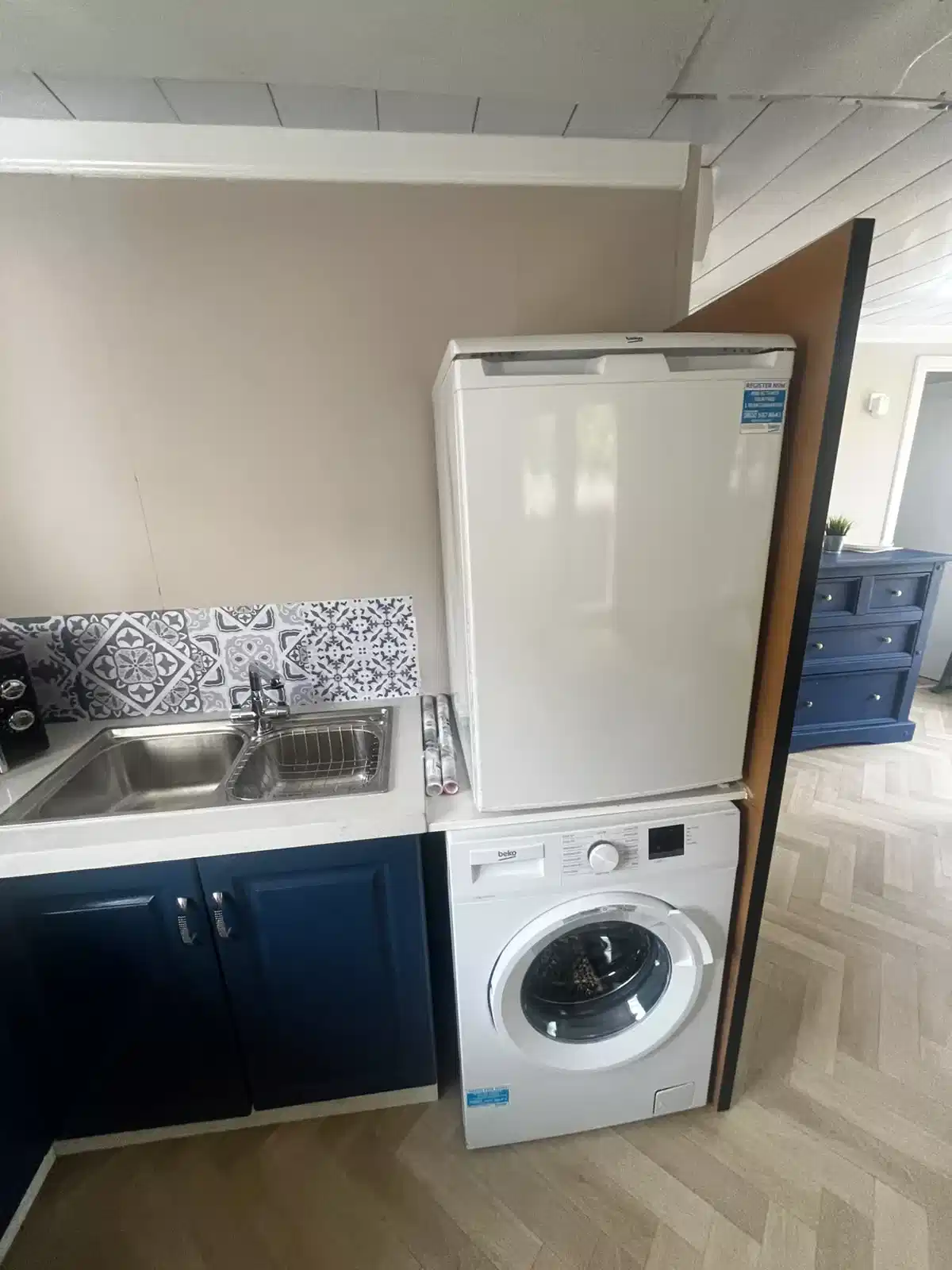 195 Barton road east Dundrum - D14N765 - Dublin, Ireland - Kitchen