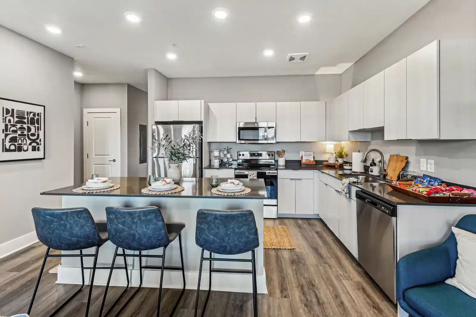 The Retreat, Fayetteville - Fayetteville, Arkansas, United States - Kitchen