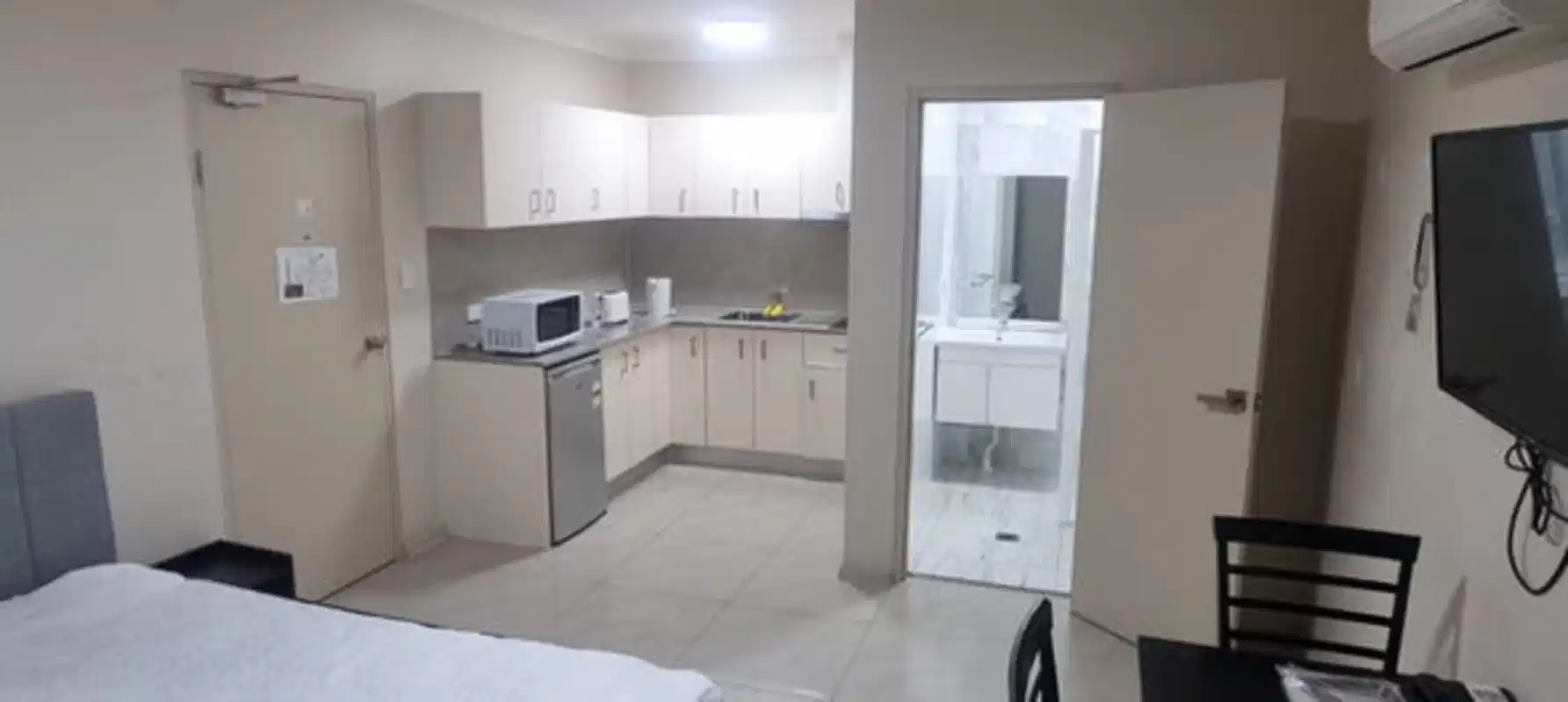 Comodo Homes - The Horsley Drive Smithfield, Sydney - Sydney, New South Wales, Australia - Room