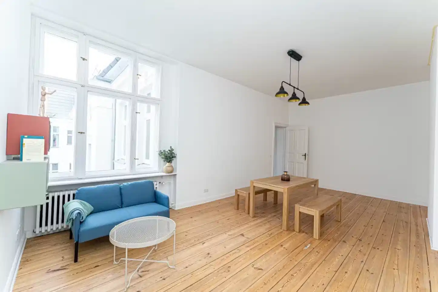 Common Area?w=400&h=260&fit=crop&q=40&auto=format&trim=auto