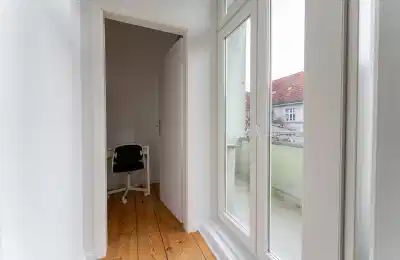 SPC 12053, Berlin - Berlin, Germany - Amenities
