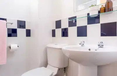 Amenities?w=400&h=260&fit=crop&q=40&auto=format&trim=auto