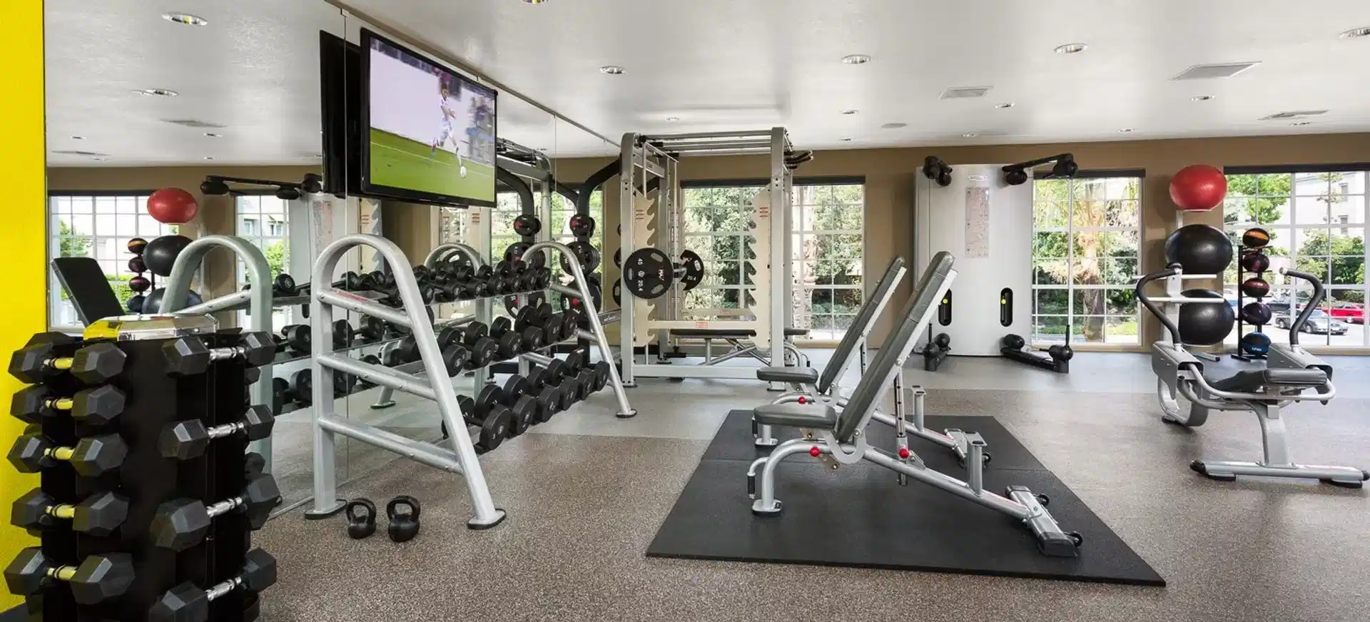4420 Sarah Street, Burbank - Burbank, California, United States - Amenities