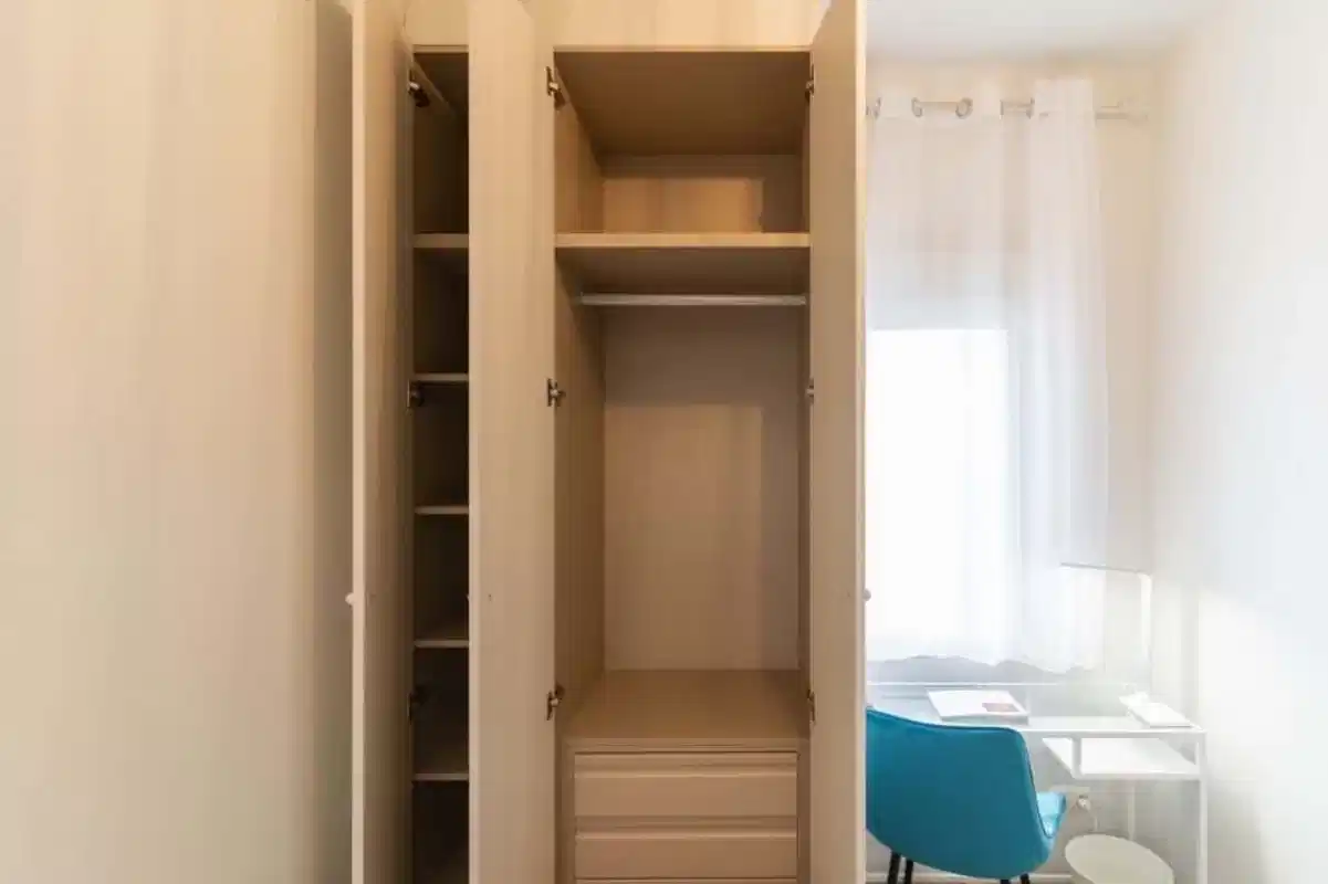 SPC 28011, Madrid - Madrid, Spain - Amenities