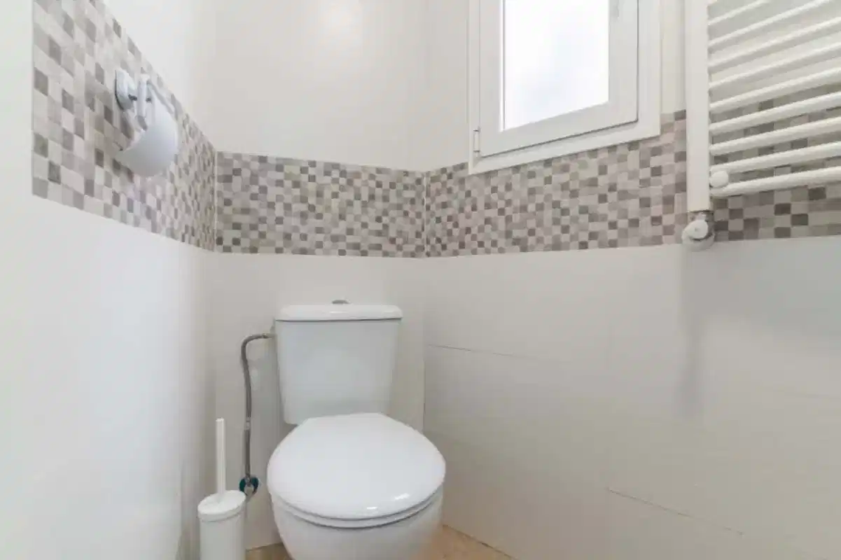 Common Area?w=400&h=260&fit=crop&q=40&auto=format&trim=auto