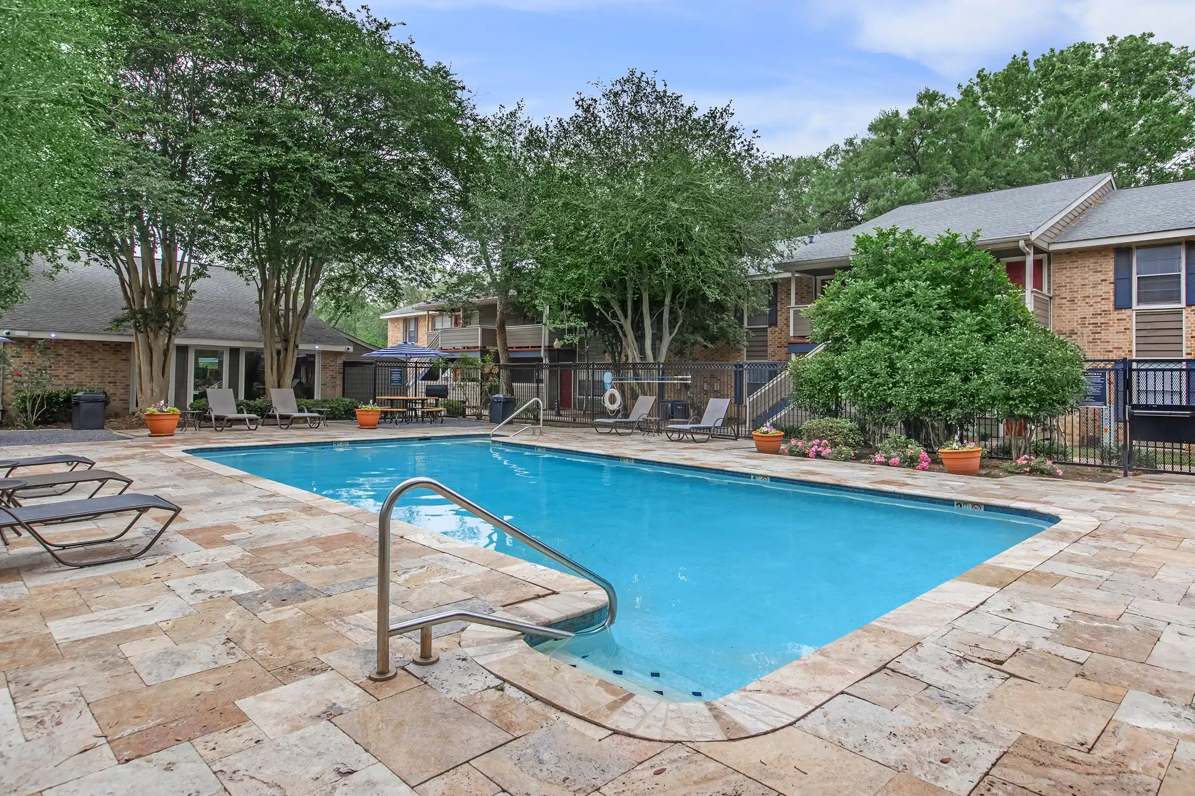 The Arts Apartments at Broussard Crossing, Lafayette - Lafayette, Louisiana, United States - Exterior