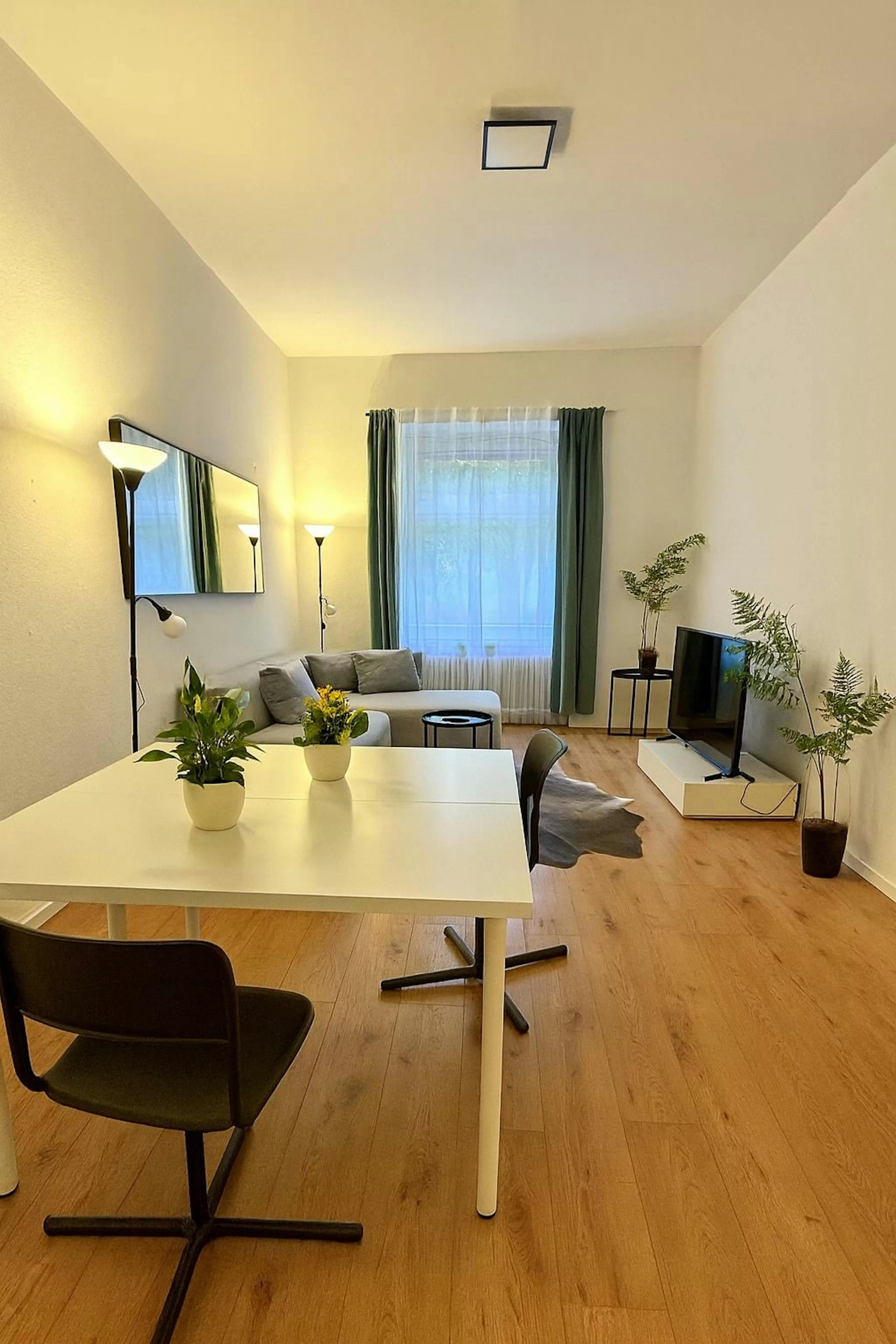 Hirschgartenallee 20, 1. OG Rechts (Unit 257/06), Munich - Munich, Germany - Room in A 6 Bedroom 3 Bathroom - Common Area