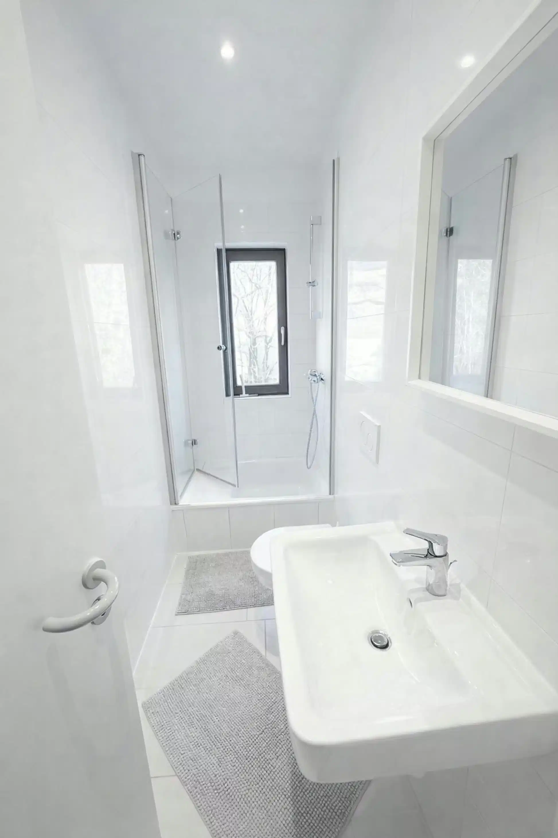 MHM 81479, Munich - Munich, Germany - Bathroom