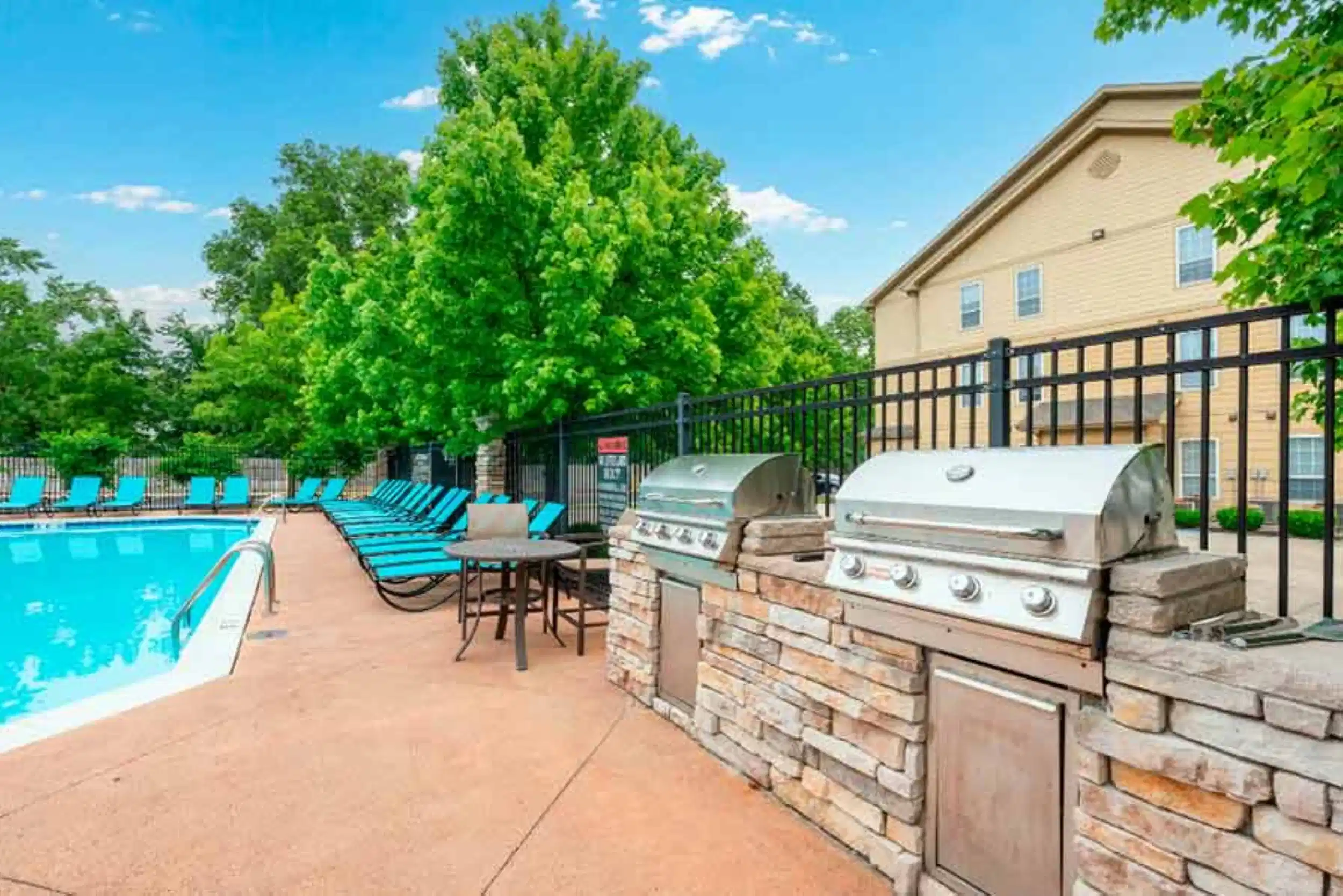 St Joe Place Apartments, Fort Wayne - Fort Wayne, Indiana, United States - Exterior