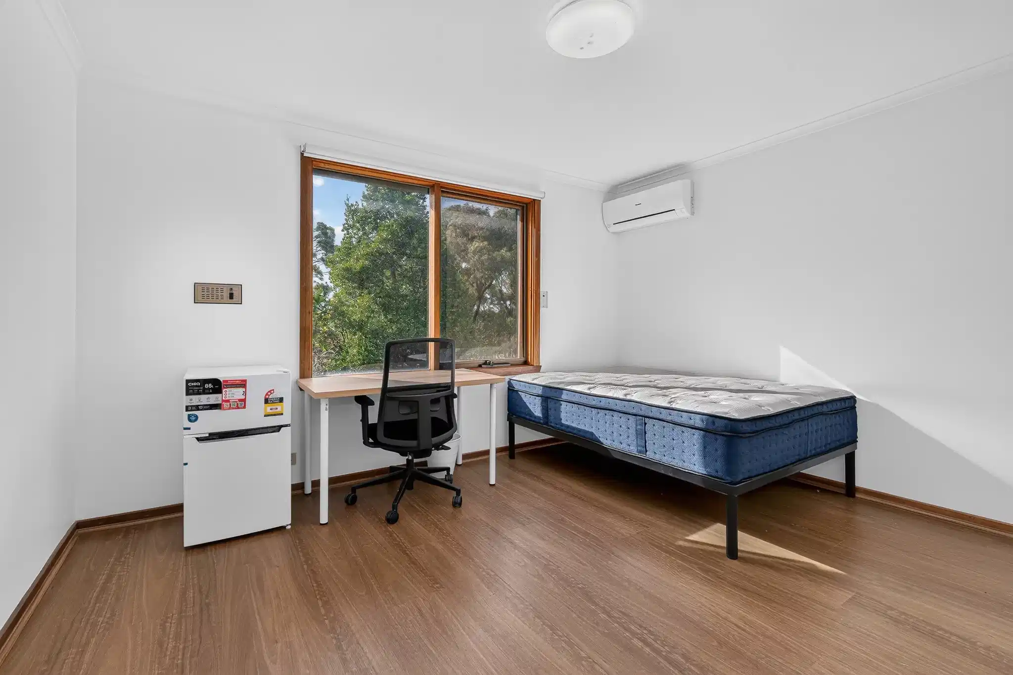 Double Room with Kitchenette - Bedroom?w=400&h=260&fit=crop&q=40&auto=format&trim=auto