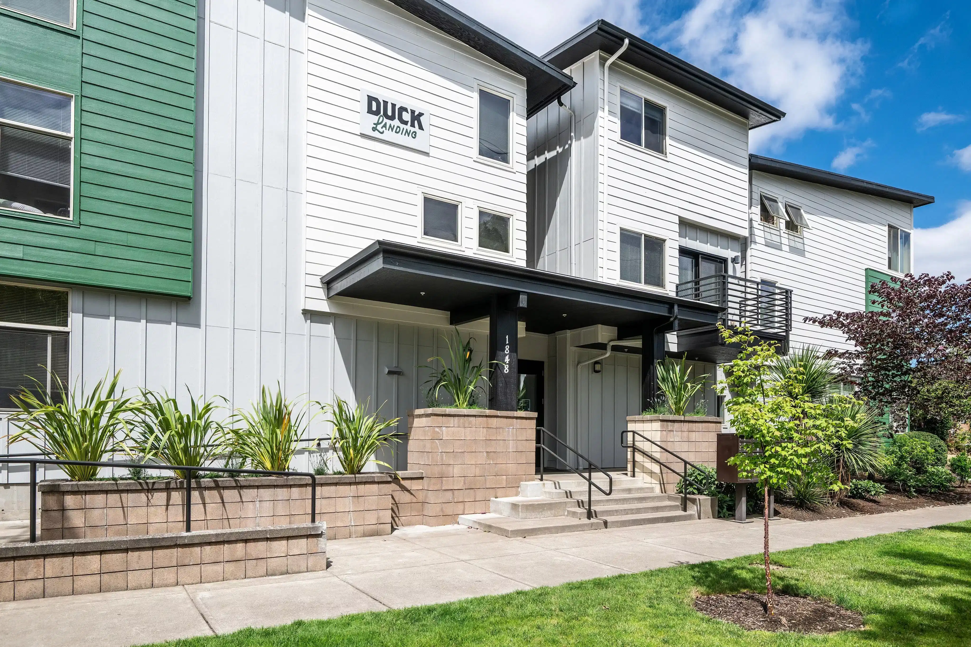 Duck Landing, Eugene - Eugene, Oregon, United States - Exterior