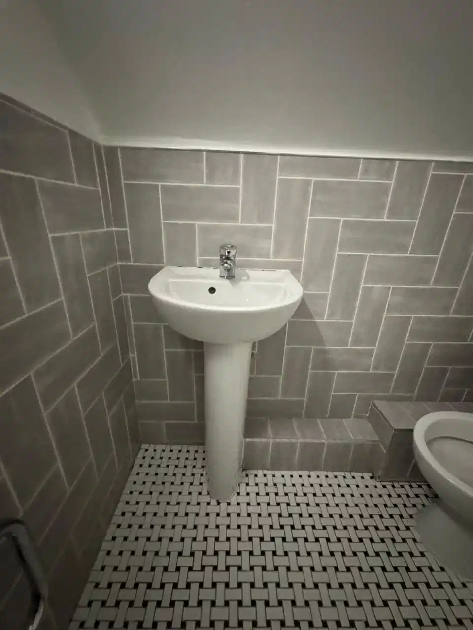 Amenities?w=400&h=260&fit=crop&q=40&auto=format&trim=auto