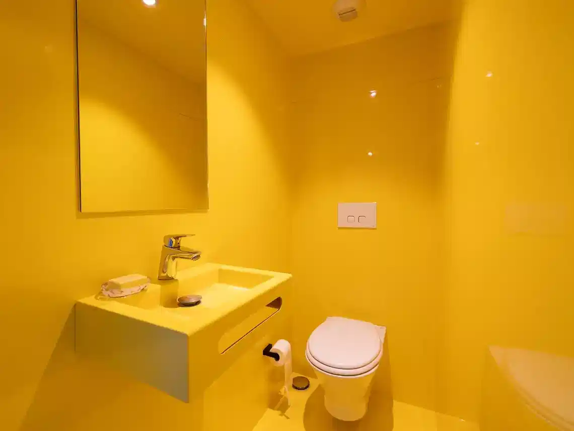 Common Area?w=400&h=260&fit=crop&q=40&auto=format&trim=auto