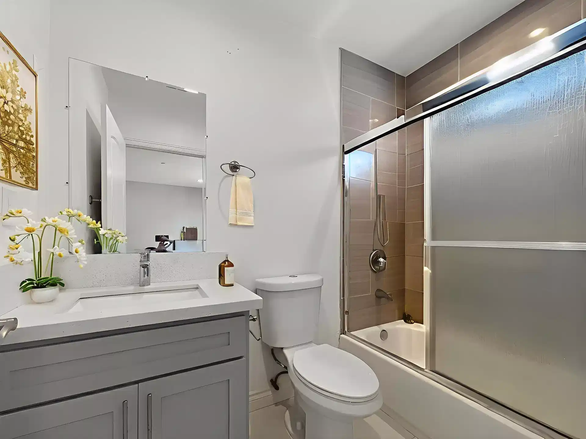 1348 W 37th Pl, Los Angeles - Los Angeles, California, United States - Bathroom
