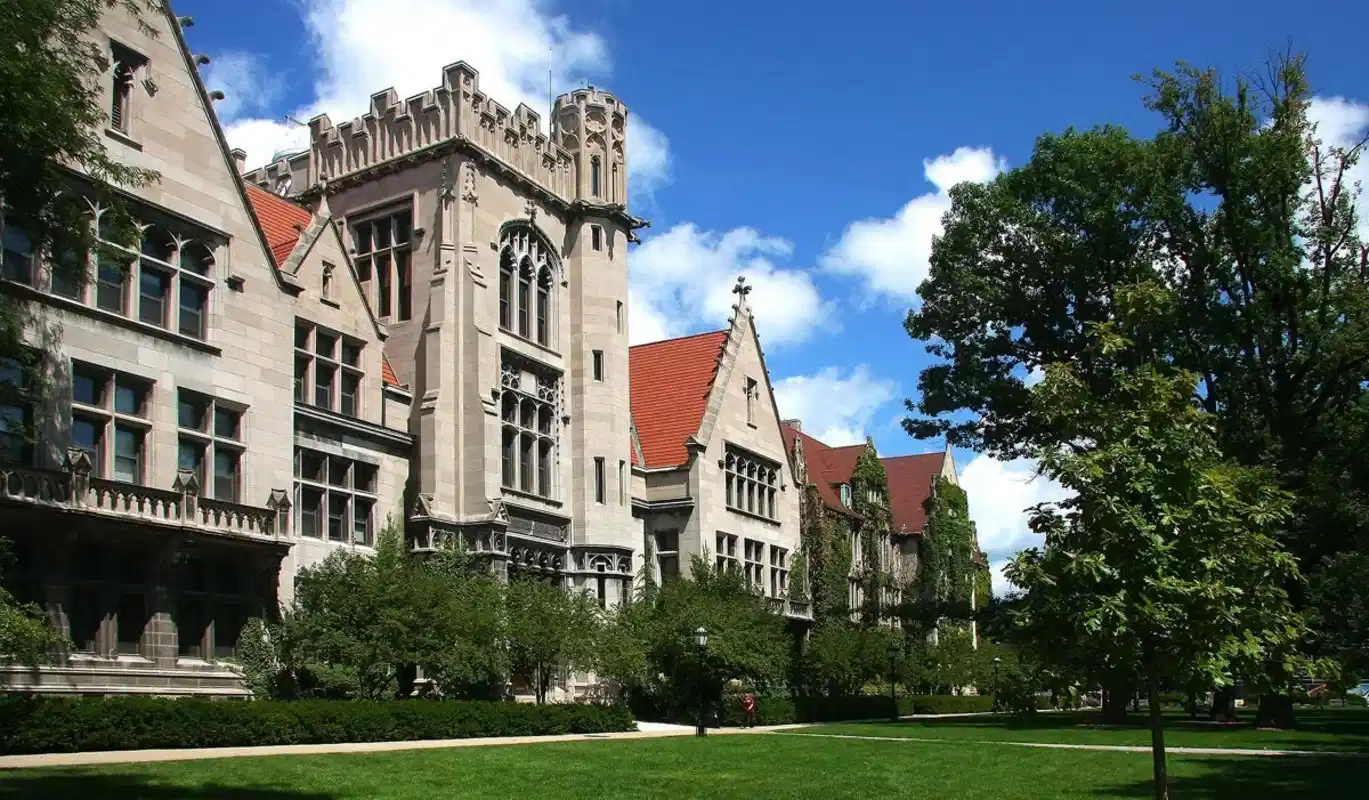 Hyde Park Tower Apartments, Chicago - Chicago, Illinois, United States - Exterior