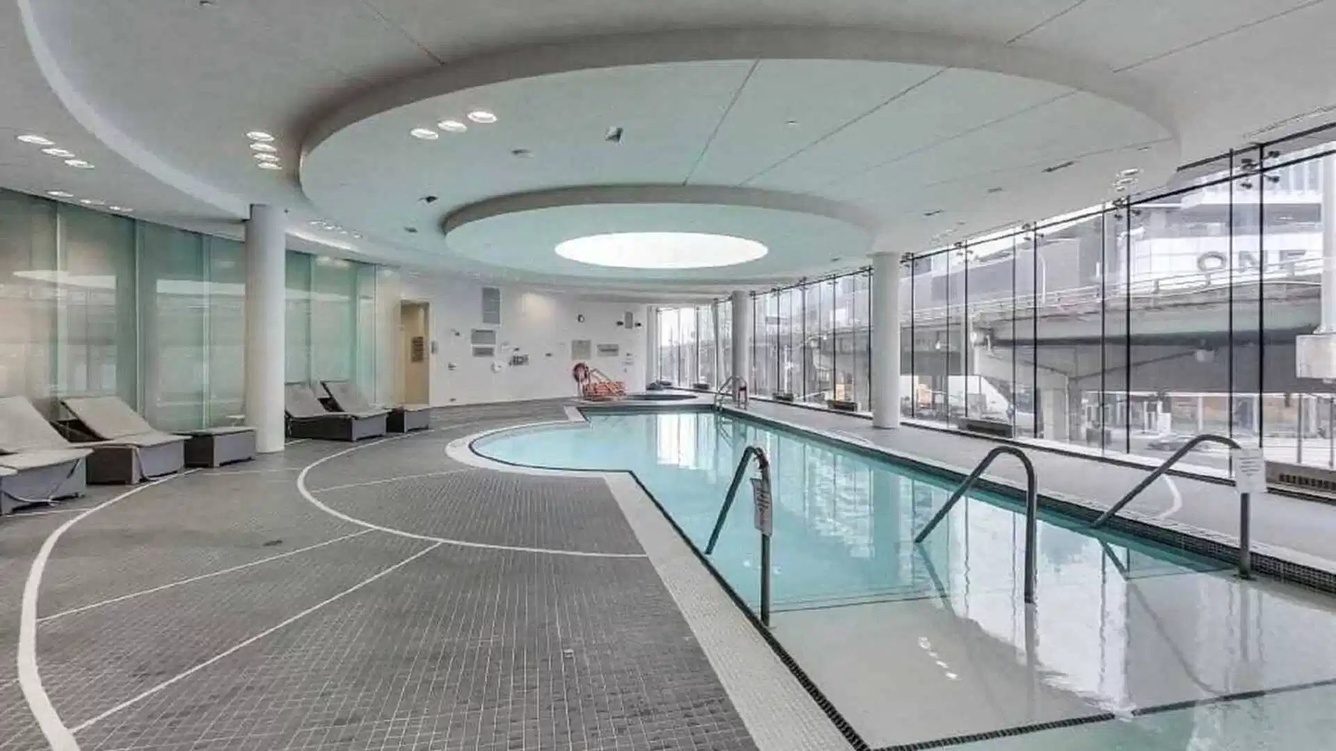 Amenities?w=400&h=260&fit=crop&q=40&auto=format&trim=auto