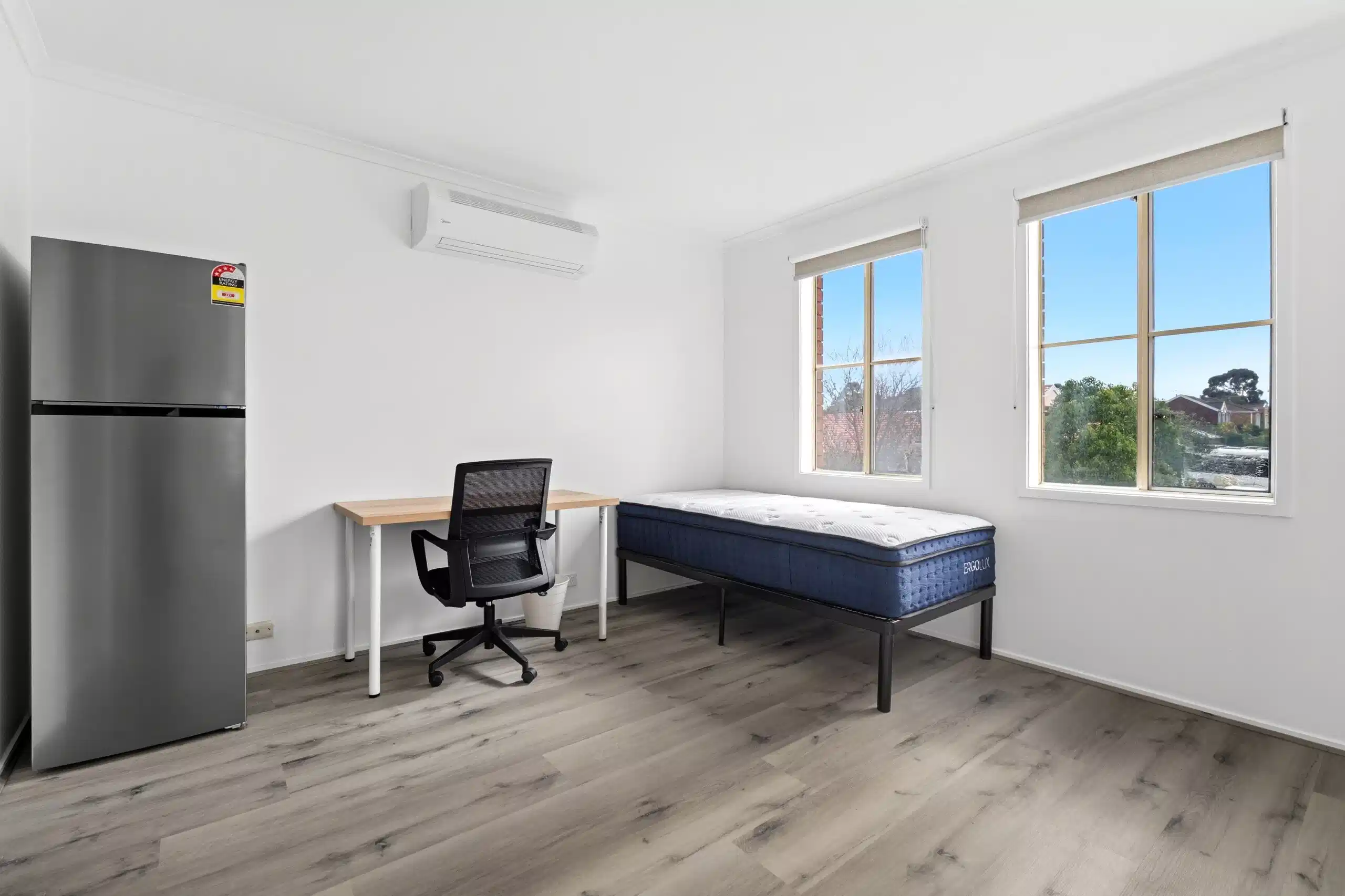 Amenities?w=400&h=260&fit=crop&q=40&auto=format&trim=auto