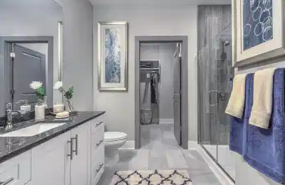 Greenside, Charlotte - Charlotte, North Carolina, United States - Bathroom