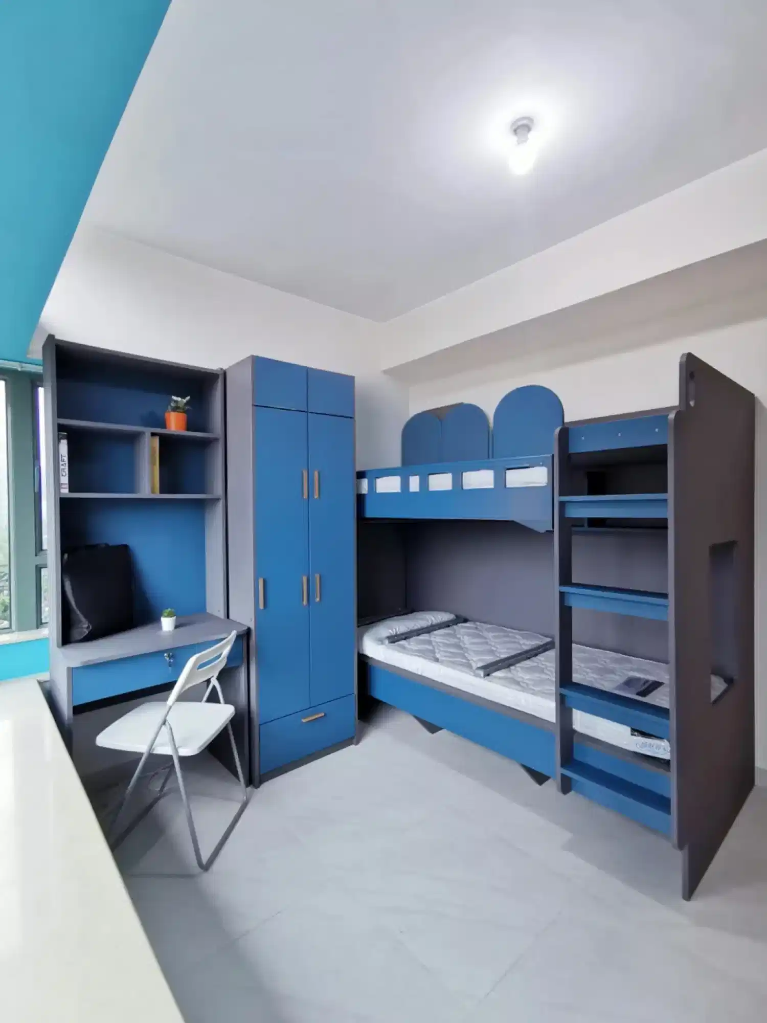 Amenities?w=400&h=260&fit=crop&q=40&auto=format&trim=auto