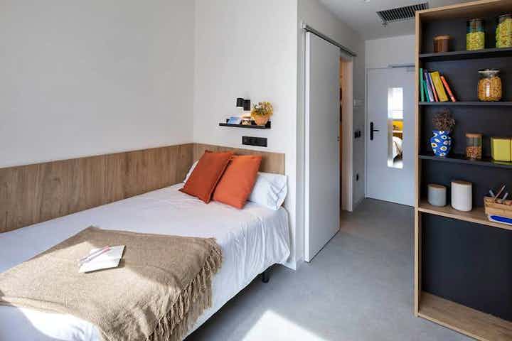 Single Smart - Bedroom