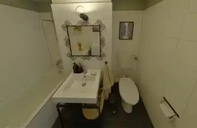 Amenities?w=400&h=260&fit=crop&q=40&auto=format&trim=auto