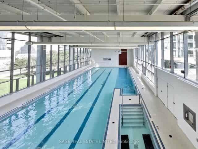 Liwinco M5V 3V9, Toronto - Toronto, Ontario, Canada - Amenities