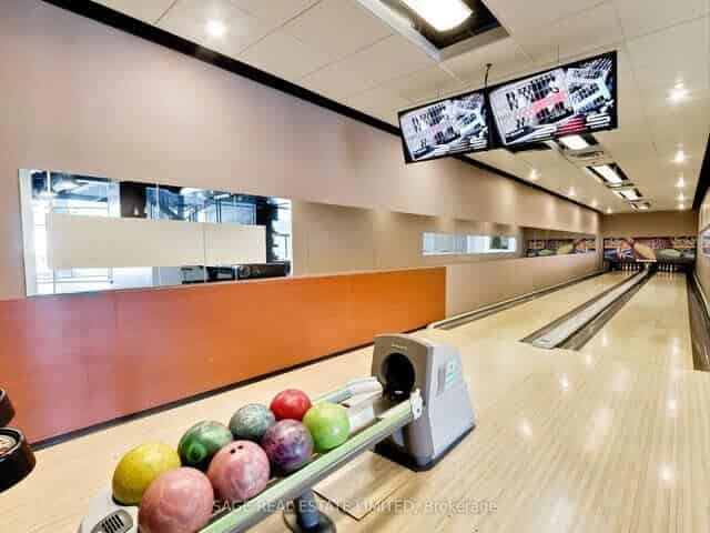 Liwinco M5V 3V9, Toronto - Toronto, Ontario, Canada - Amenities