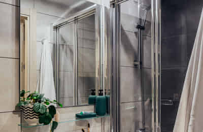 Amenities?w=400&h=260&fit=crop&q=40&auto=format&trim=auto