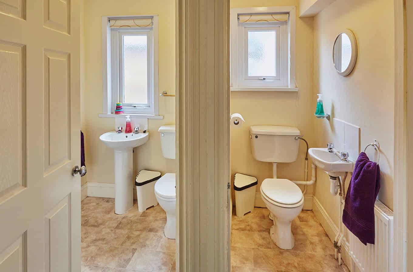 6 Bedroom Apartment - Bedroom?w=400&h=260&fit=crop&q=40&auto=format&trim=auto