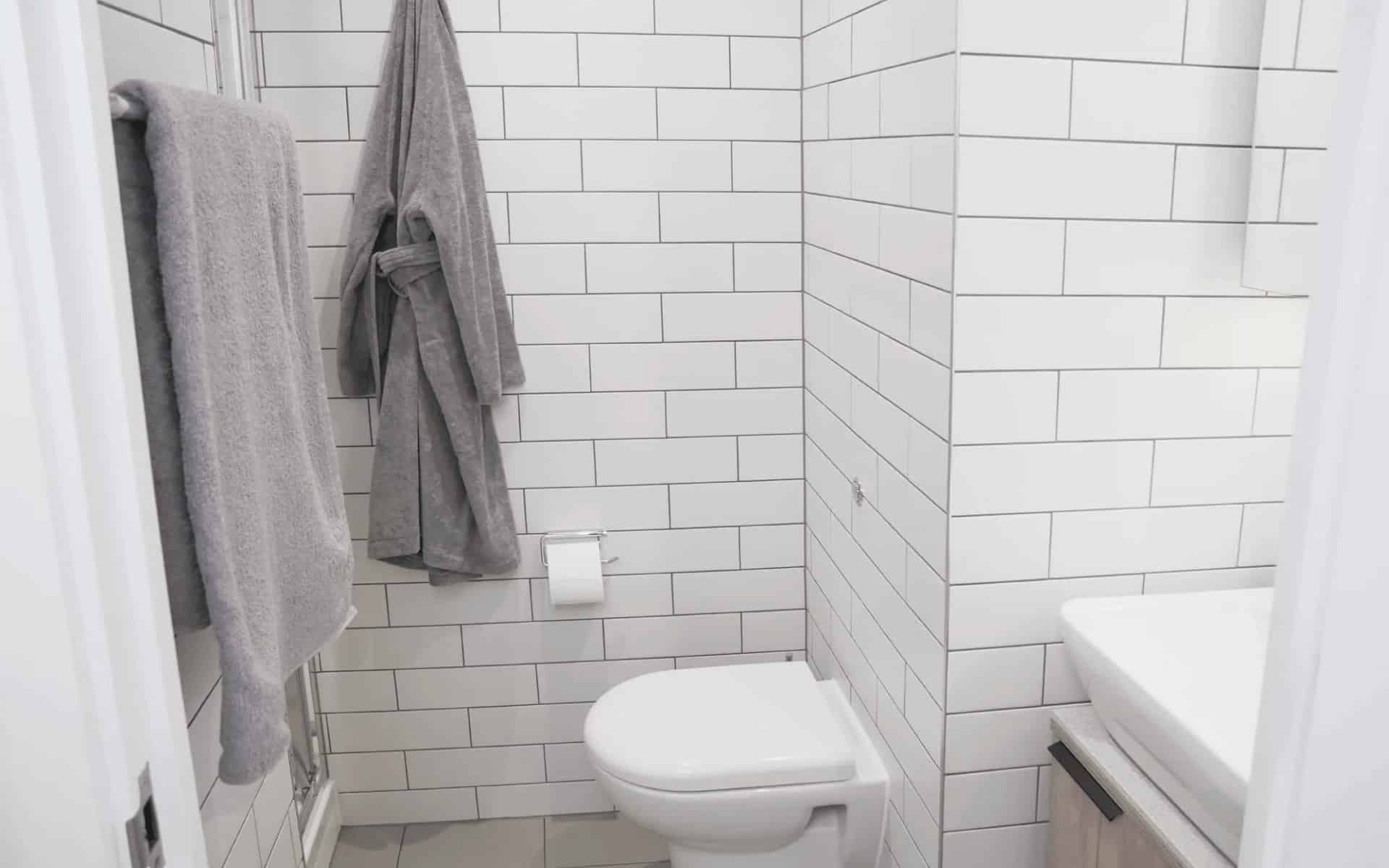 Loampit Vale SE13, London - London, England, United Kingdom - Studio Apartment - Bathroom