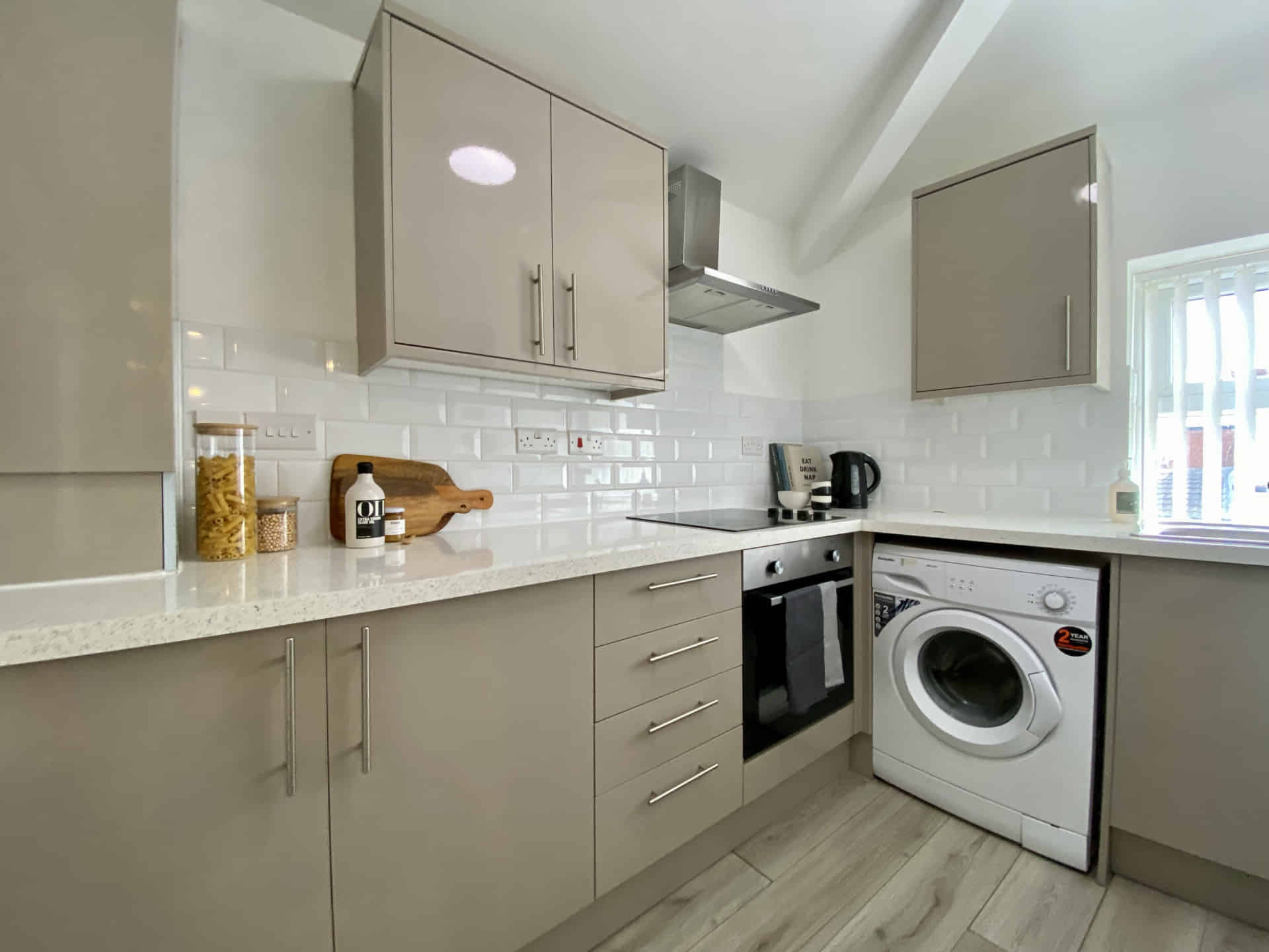 Edge Lane L7, Liverpool - Liverpool, England, United Kingdom - Ensuite - Kitchen