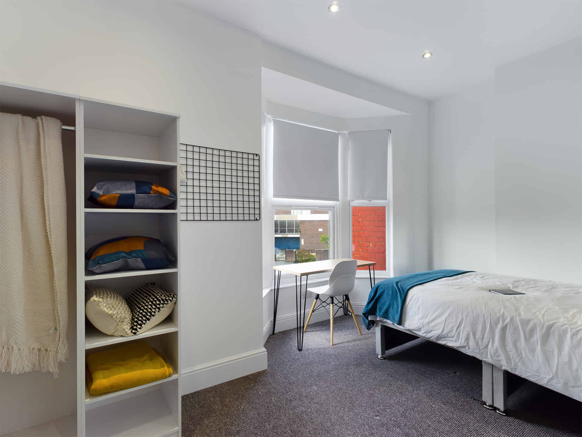 Edinburgh Road L7, Liverpool - Liverpool, England, United Kingdom - Ensuite - Bedroom