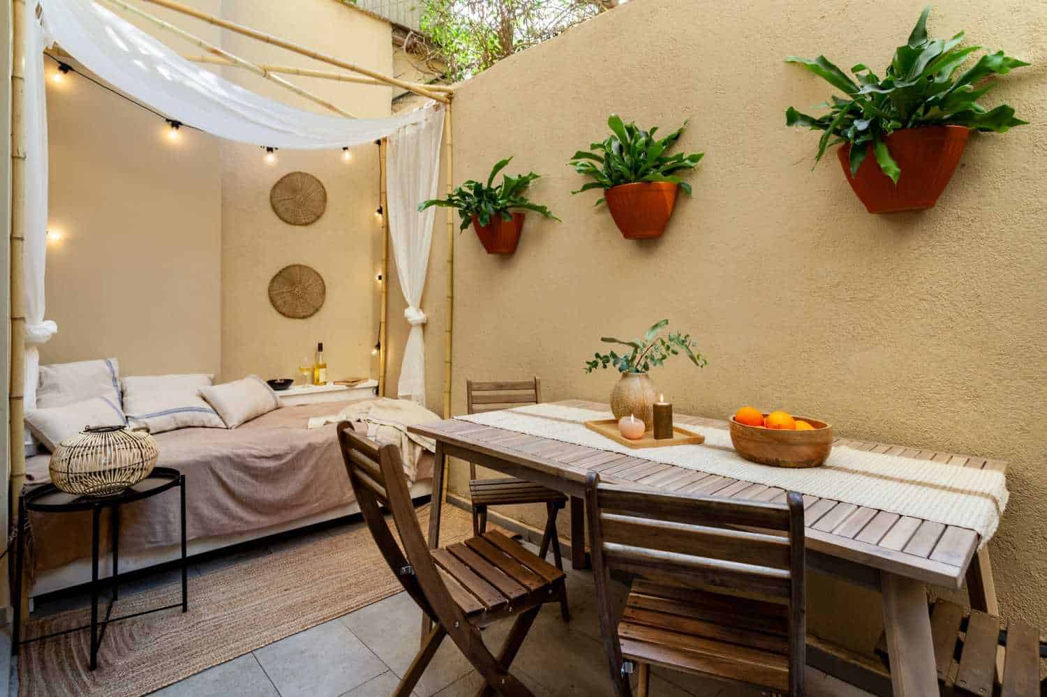 Amenities?w=400&h=260&fit=crop&q=40&auto=format&trim=auto