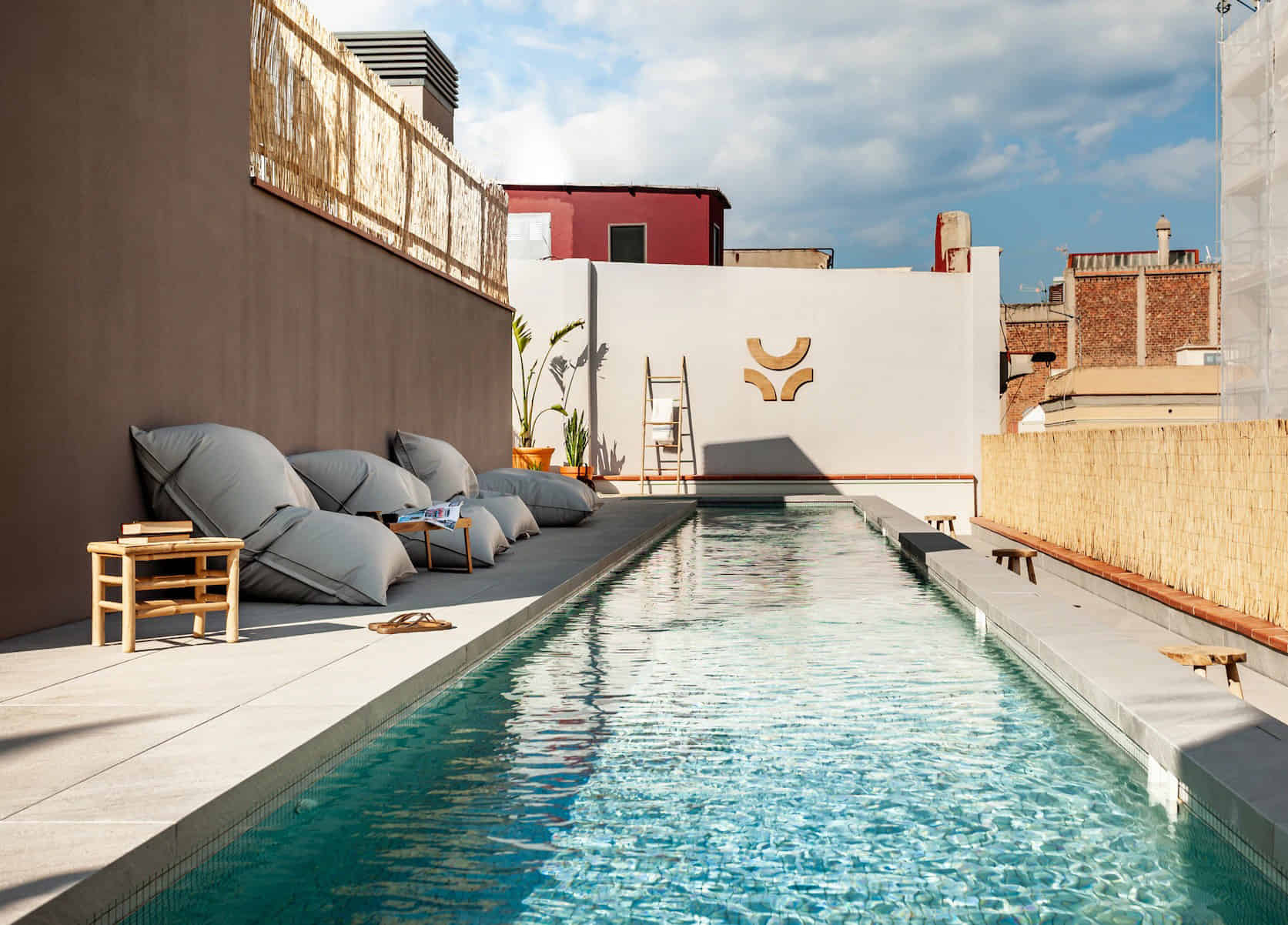 Sanur, Barcelona - Barcelona, Spain - Amenities