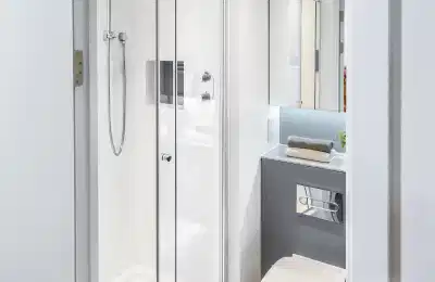 Kitchen?w=400&h=260&fit=crop&q=40&auto=format&trim=auto