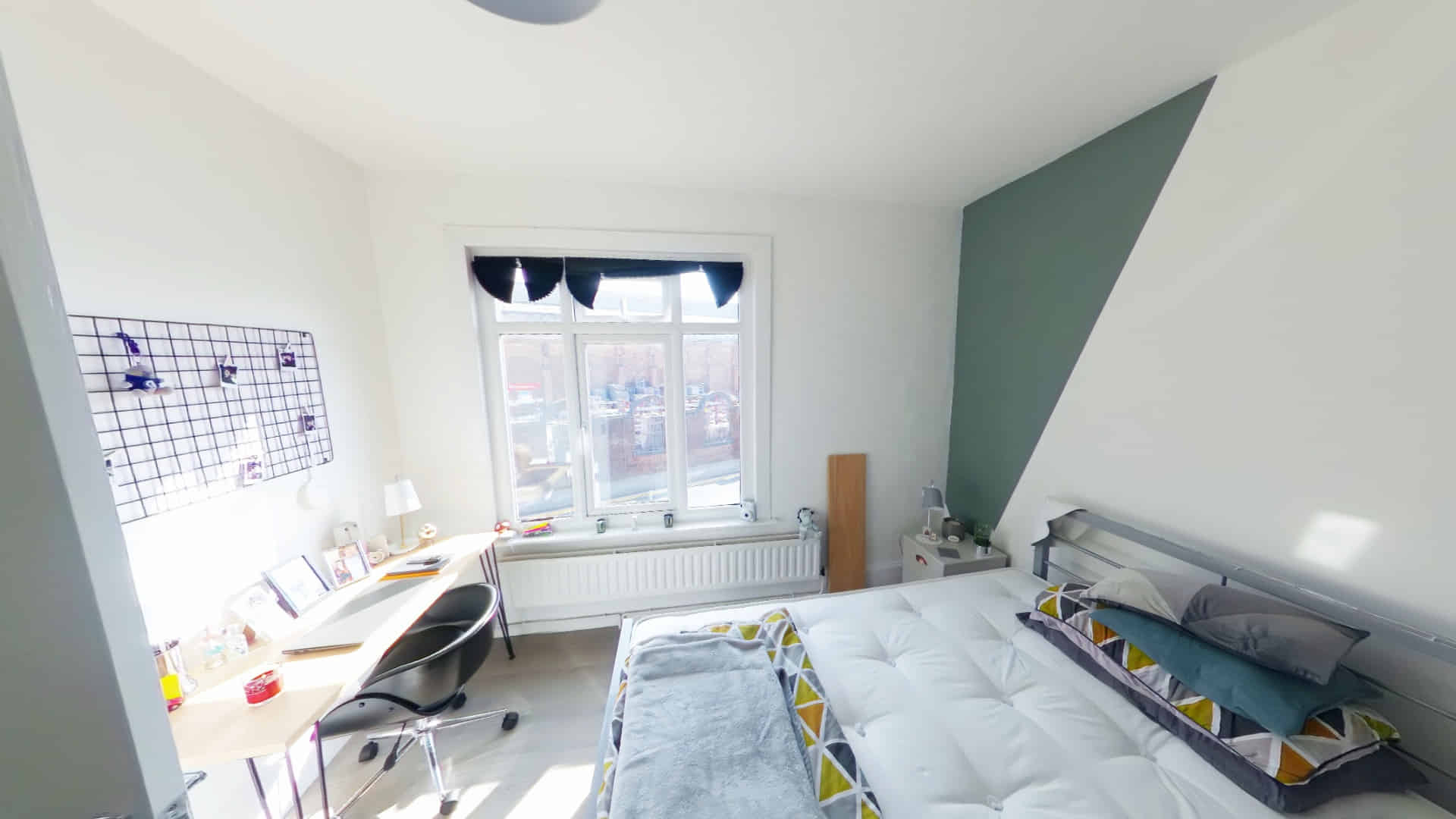 Monks Road LN2, Lincoln - Lincoln, England, United Kingdom - Ensuite 1 - Bedroom