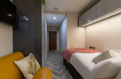 Amenities?w=400&h=260&fit=crop&q=40&auto=format&trim=auto