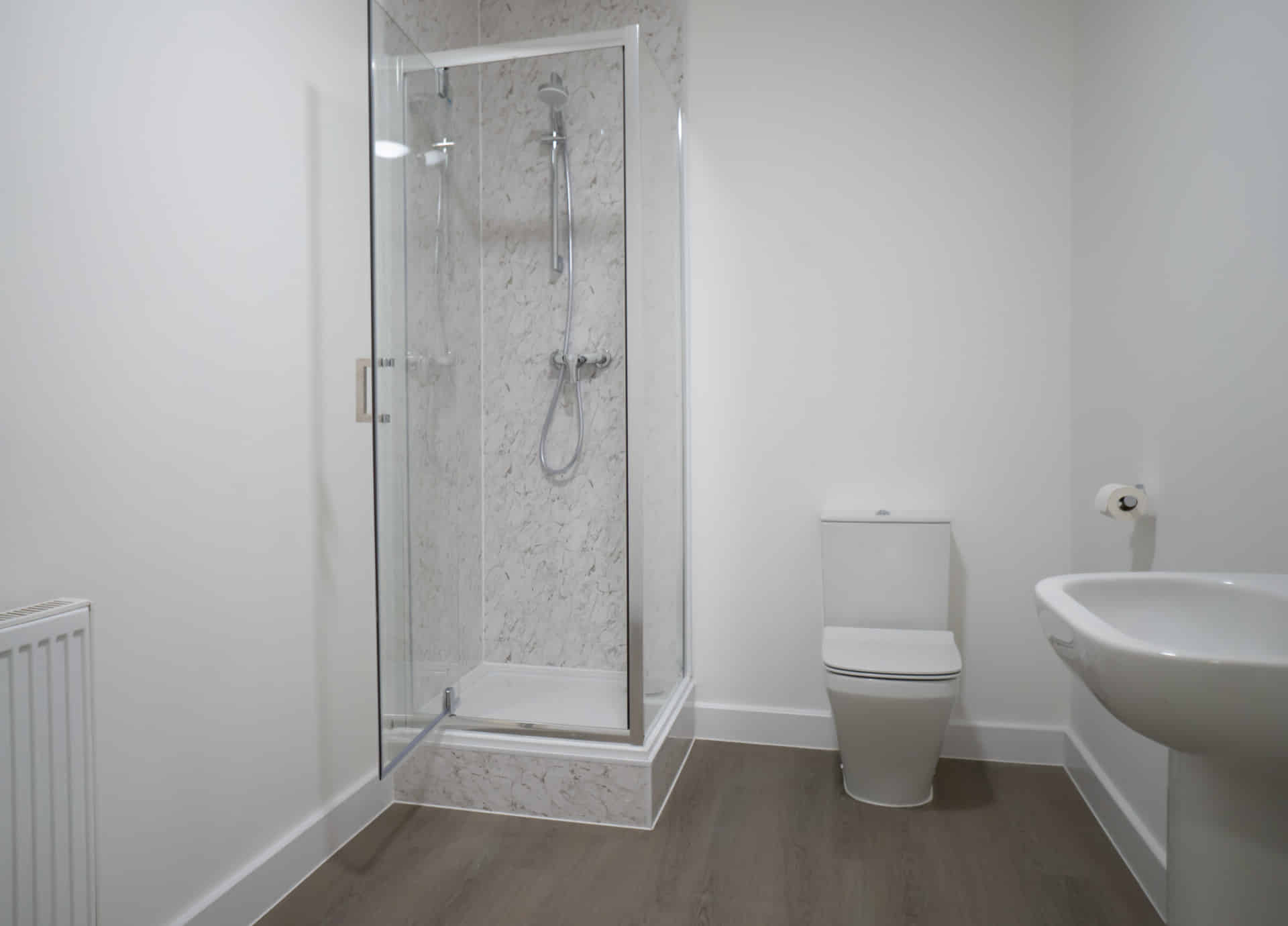 Moss Lane East, Manchester - Manchester, England, United Kingdom - 5 Bed   1 Bath - Bathroom