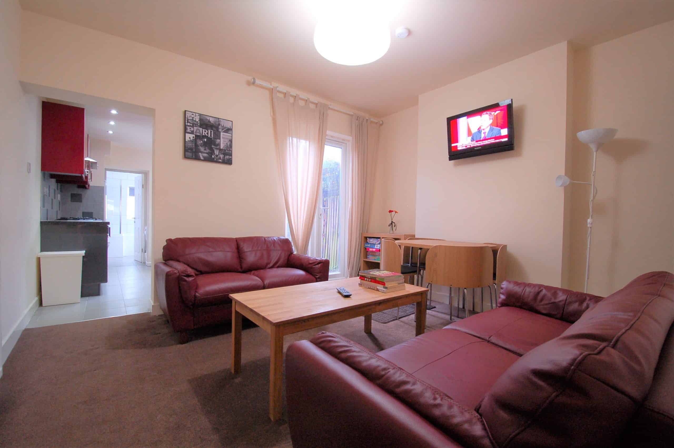 3 Bedroom Apartment, 3 Gristhorpe Road, Selly Oak, Birmingham B29 7TD - Birmingham, England, United Kingdom - Common Area