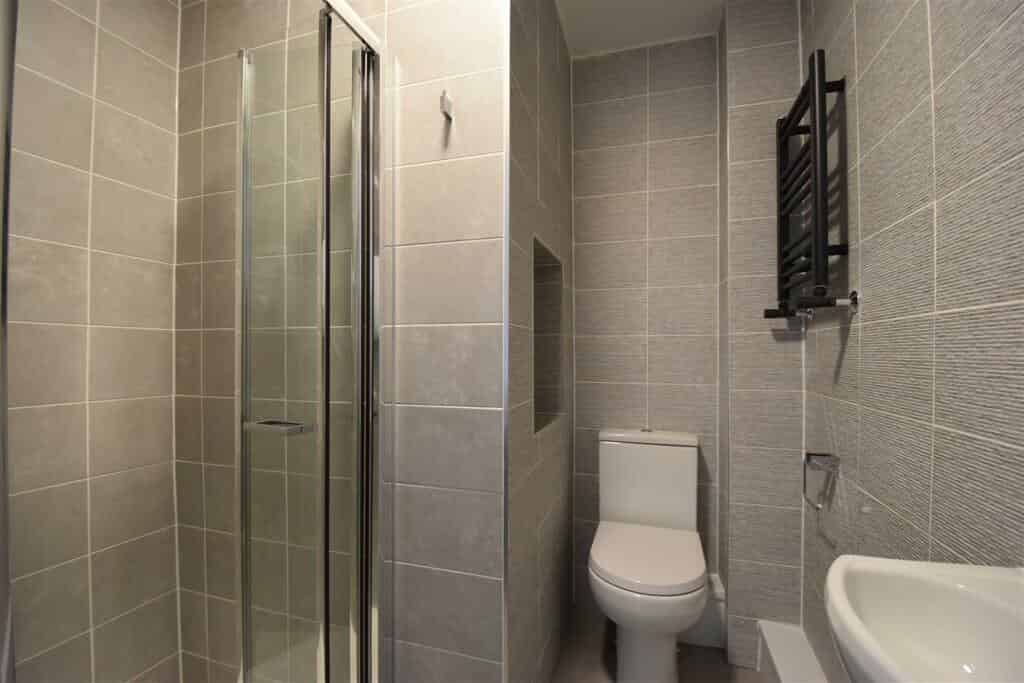 Common Area?w=400&h=260&fit=crop&q=40&auto=format&trim=auto