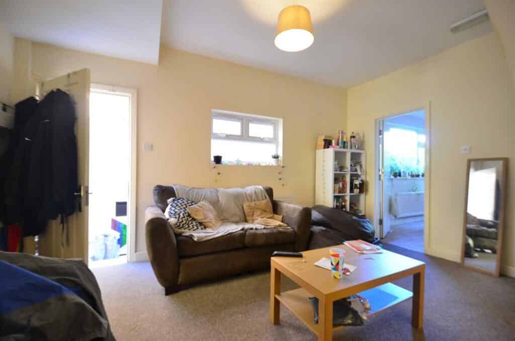 4 Bedroom Apartment, 9 Gristhorpe Road, Selly Oak, Birmingham B29 7TD - Birmingham, England, United Kingdom - Common Area