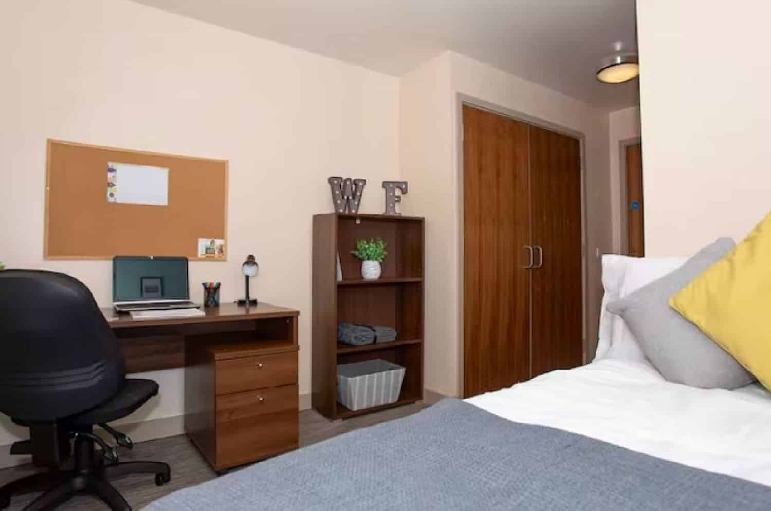Wool Factory F6 R5 City Centre, Leicester - Leicester, England, United Kingdom - 5 Bedroom 5 Bathroom Apartment - Bedroom
