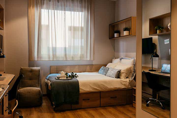 Studio With Kitchenette - Bedroom